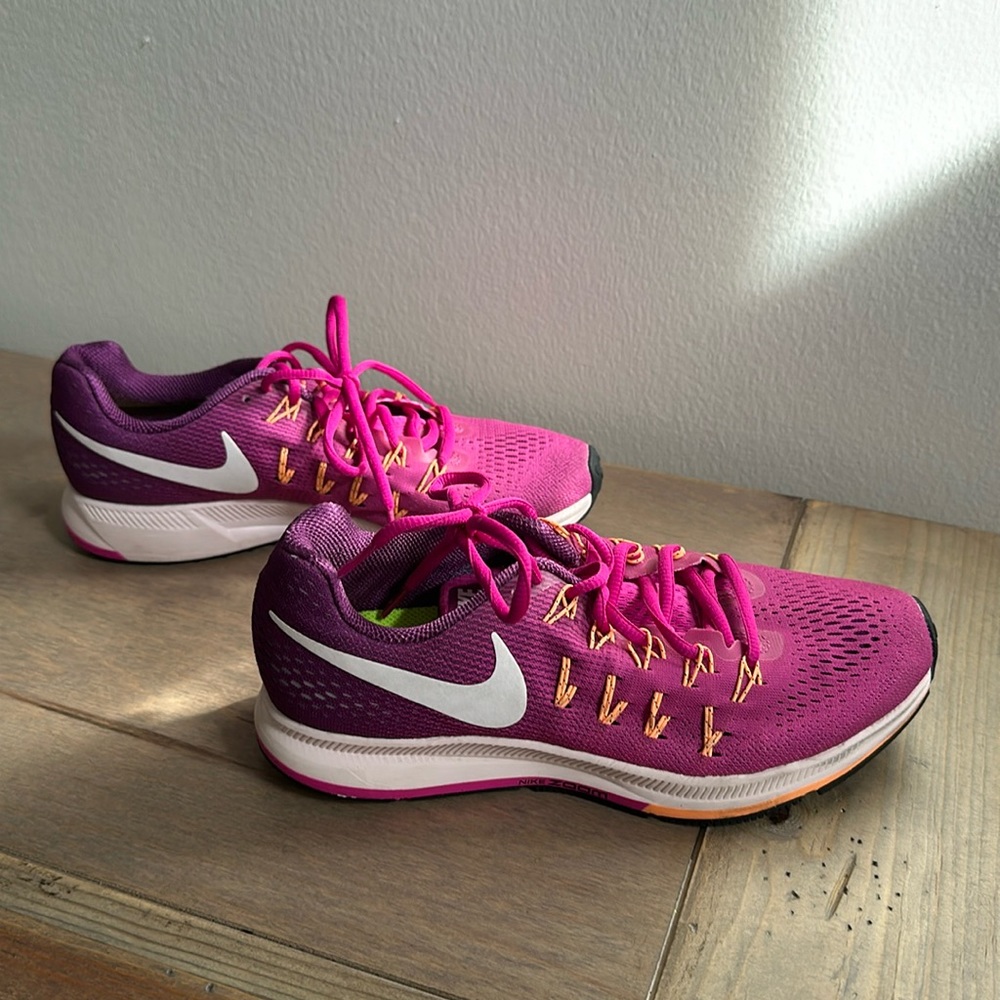 Brand new Nikes women